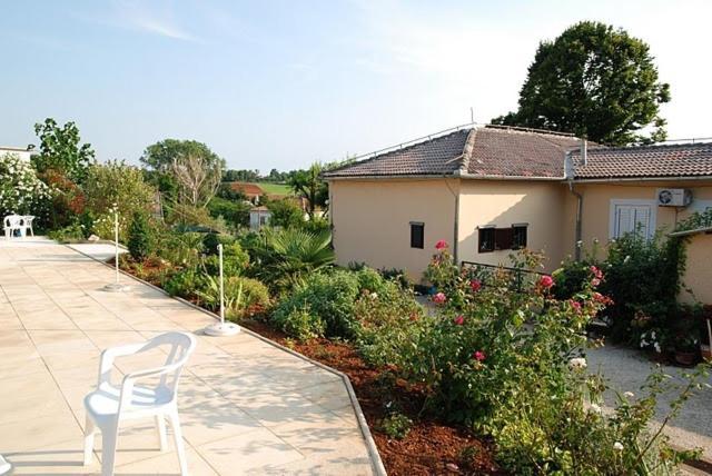 Bungalow Leo Savudrija Kültér fotó
