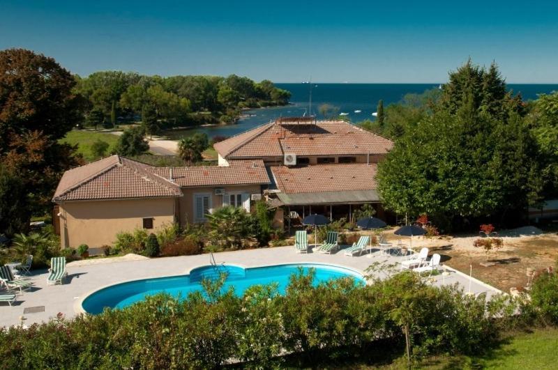 Bungalow Leo Savudrija Kültér fotó